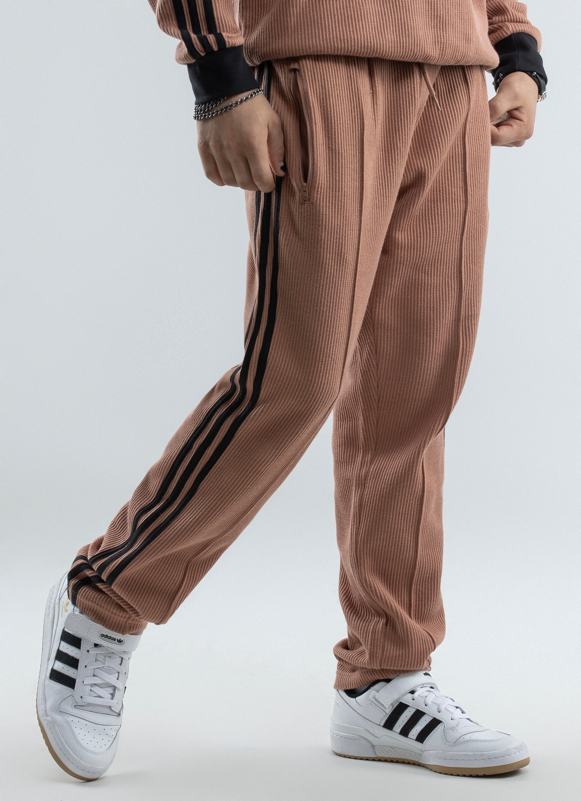 Track pants sales bb adidas