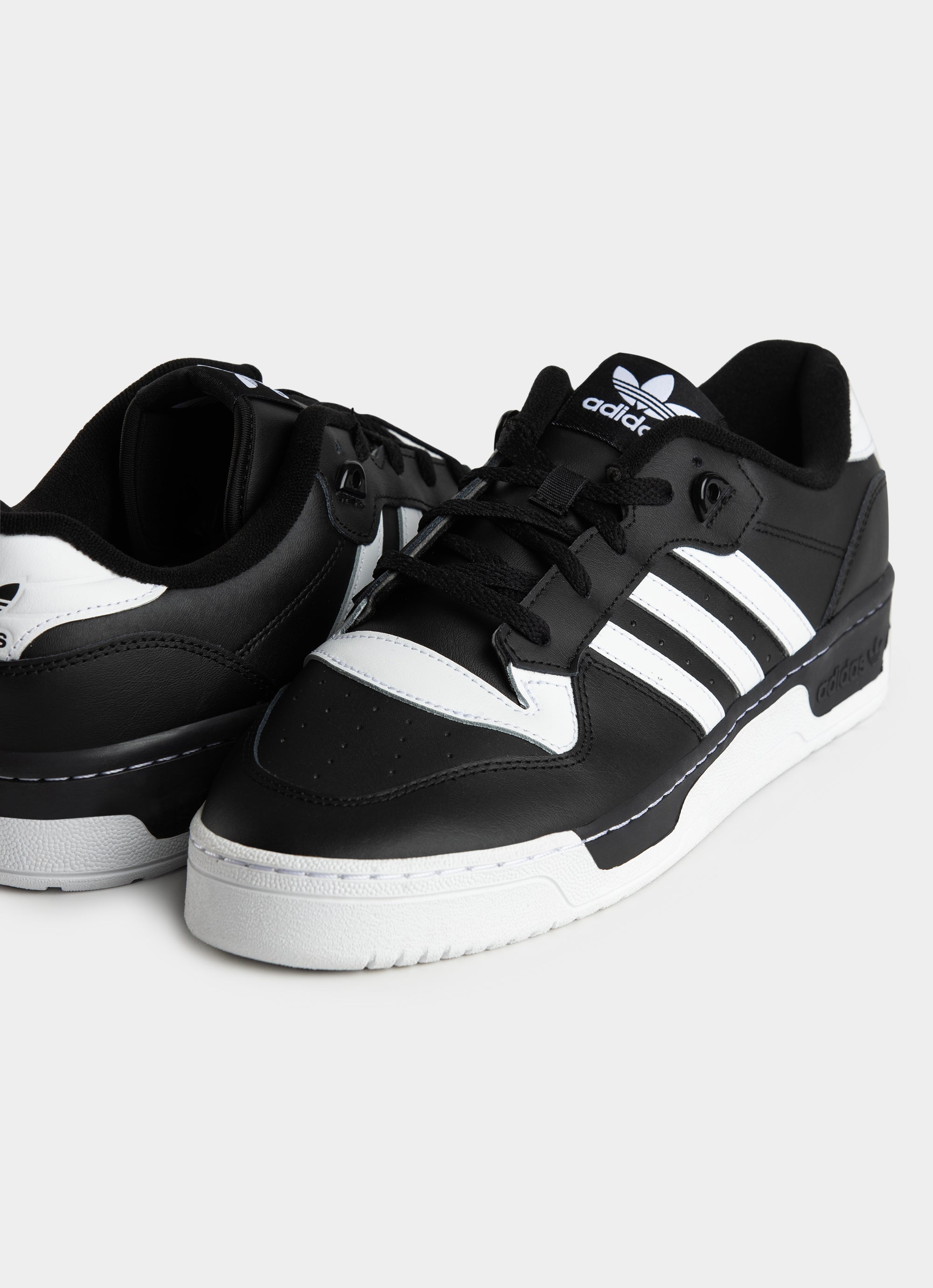 Adidas Originals Rivalry Low Shoes in Black | Red Rat