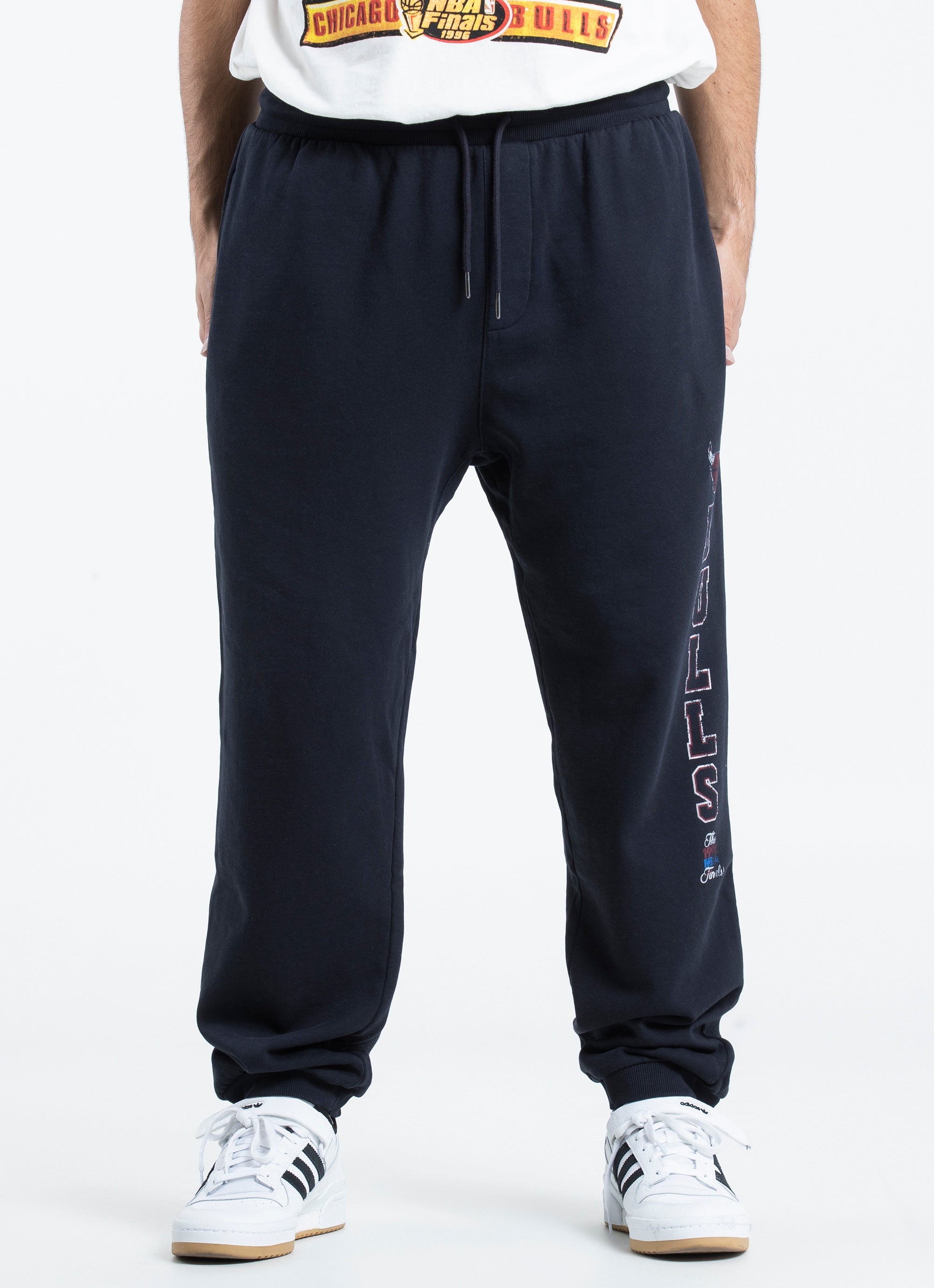 Mitchell & Ness Nba Chicago Bulls Champion Sweatpants in Black