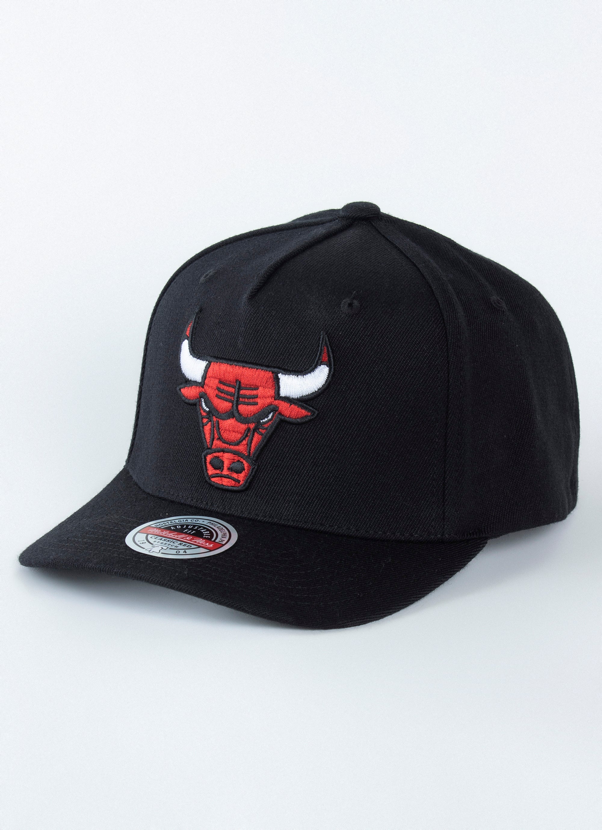 Mitchell & Ness 110 Chicago Bulls snapback cap in black