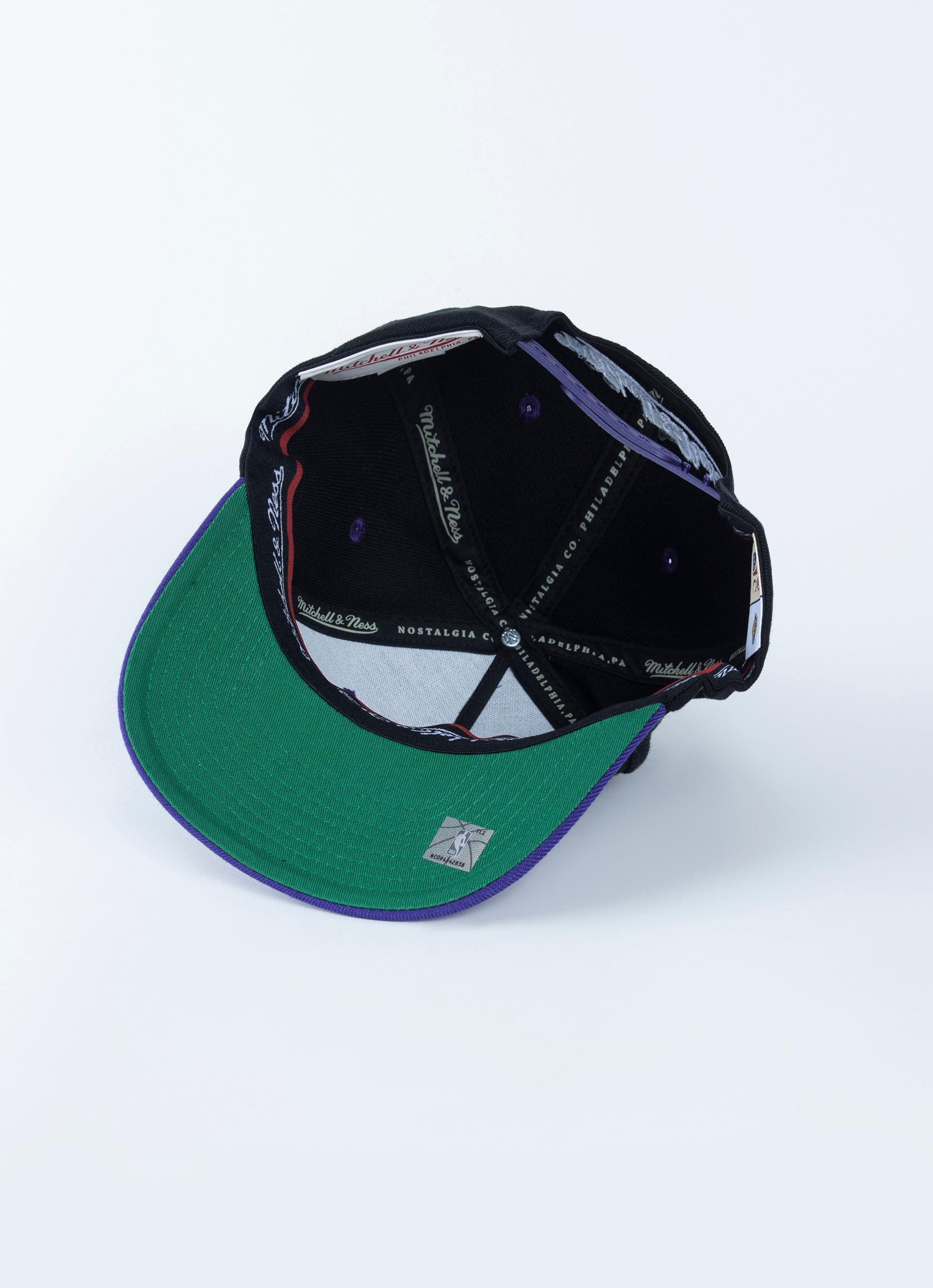 Mitchell & Ness Snapbacks Now Available At Dacave Store Singapore