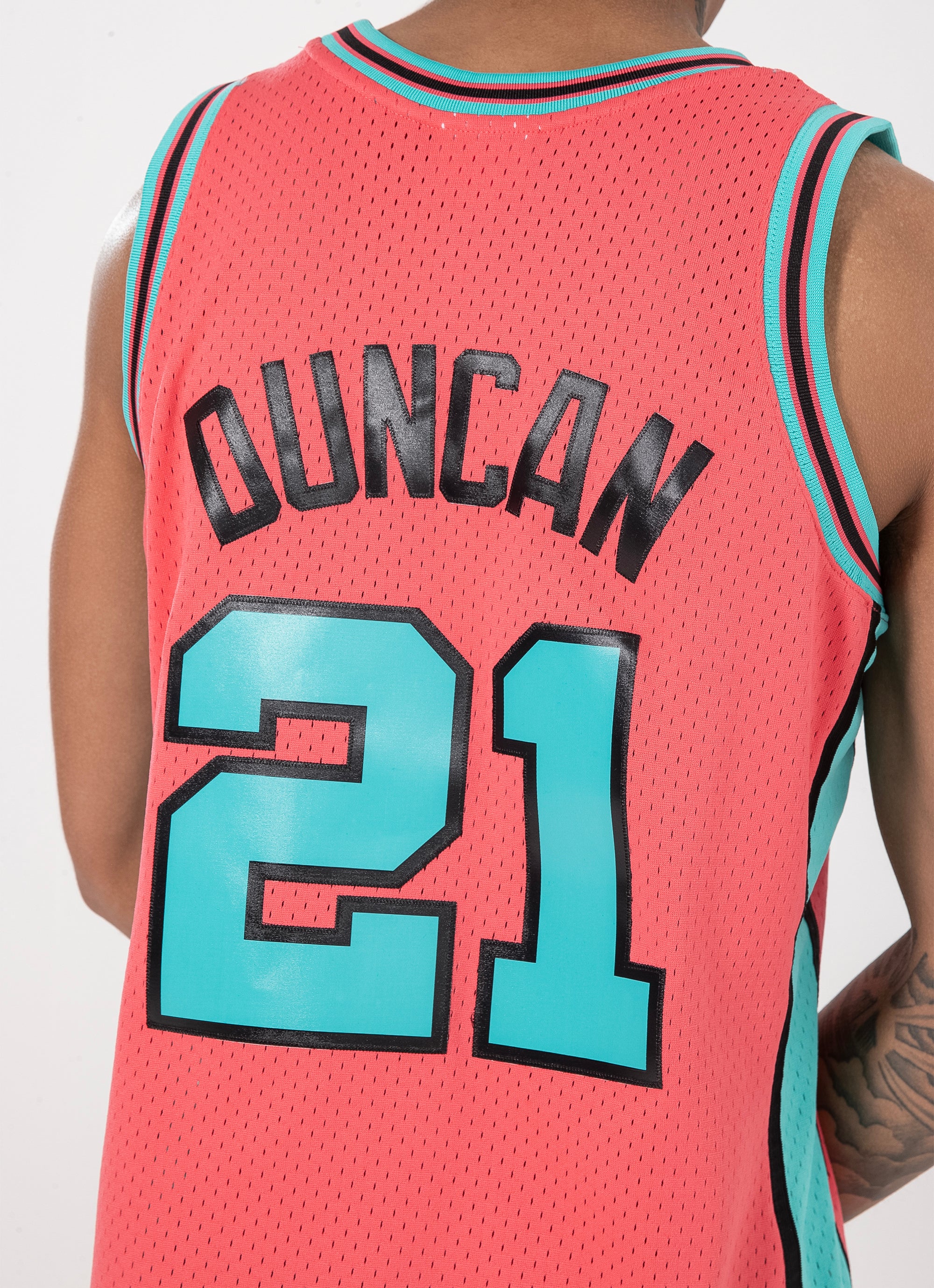 Mitchell & Ness Nba San Antonio Spurs Tim Duncan 98-99 Swingman Jersey in  Pink | Red Rat