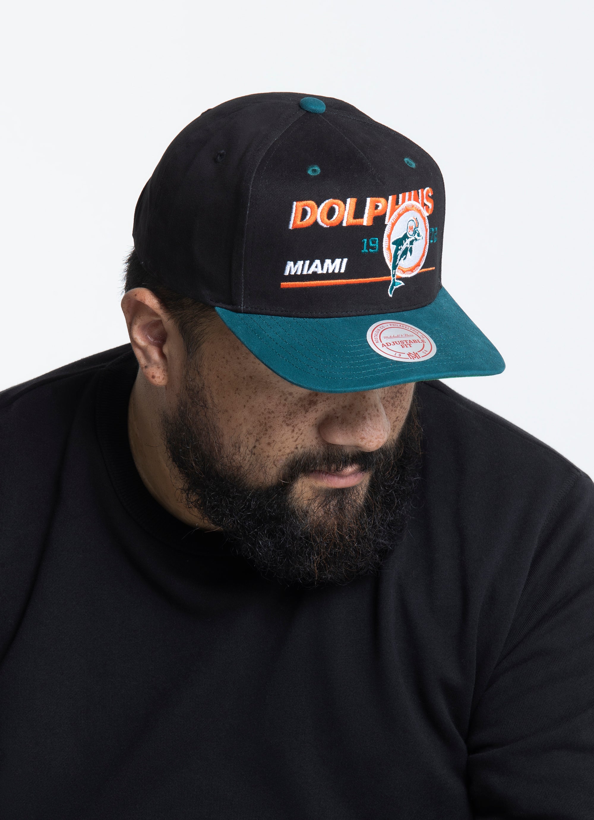 Mitchell & Ness Miami Dolphins Cream Team Script Pro Crown Snapback