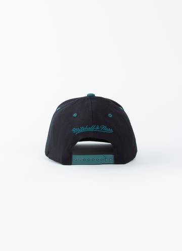 All Directions Snapback Miami Dolphins - Shop Mitchell & Ness Snapbacks and  Headwear Mitchell & Ness Nostalgia Co.