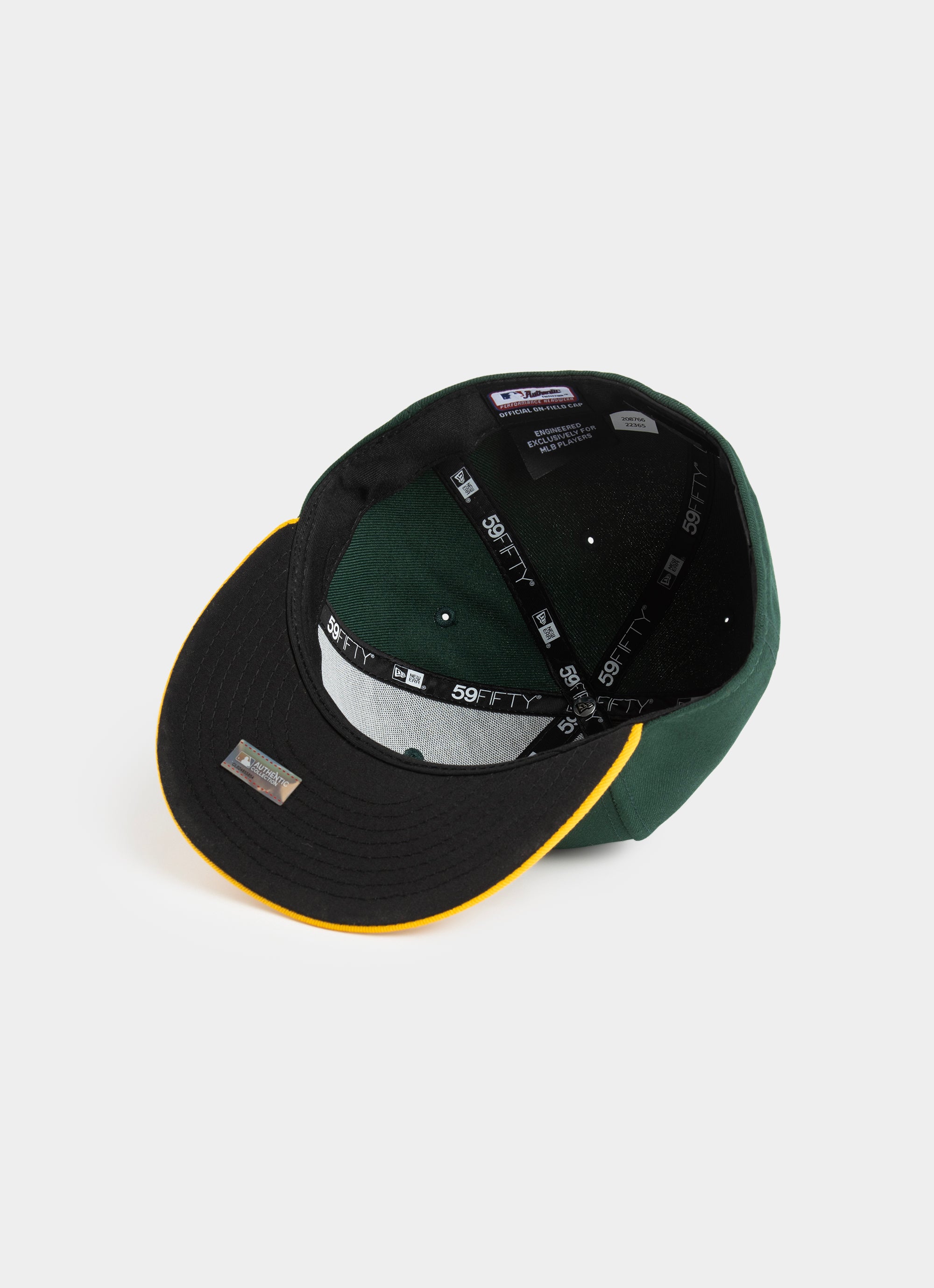 KTZ Oakland Athletics Cdub 59fifty Cap in Red for Men