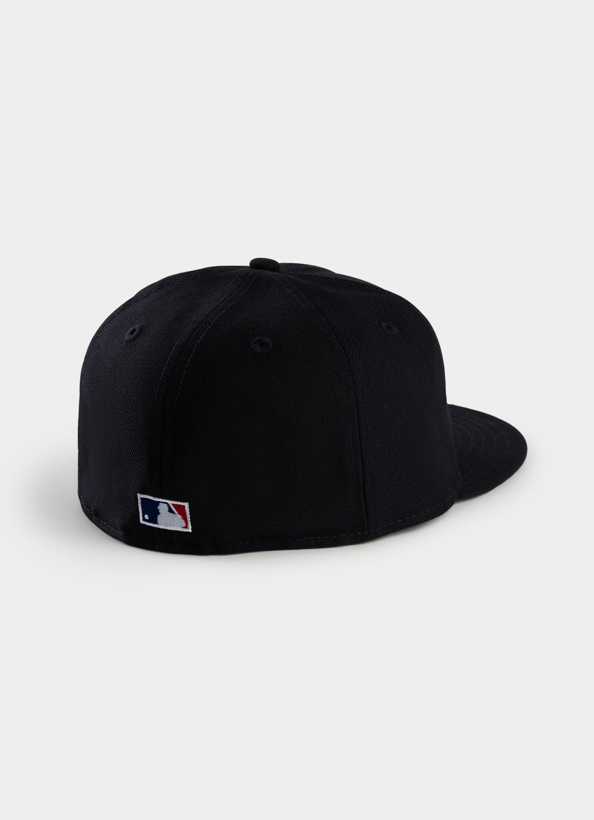 Black fitted 2025 yankees hat