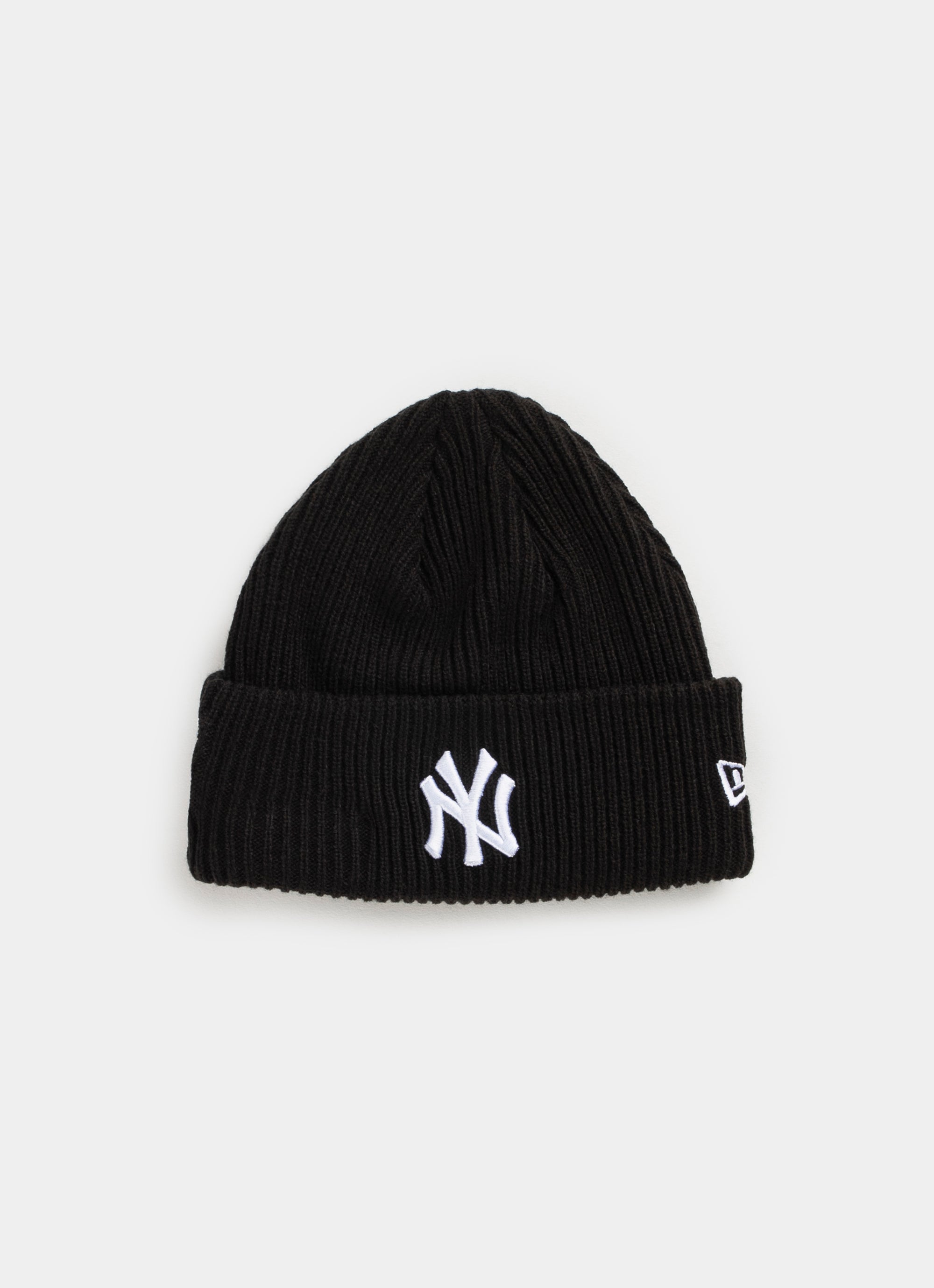 Black hotsell yankees beanie