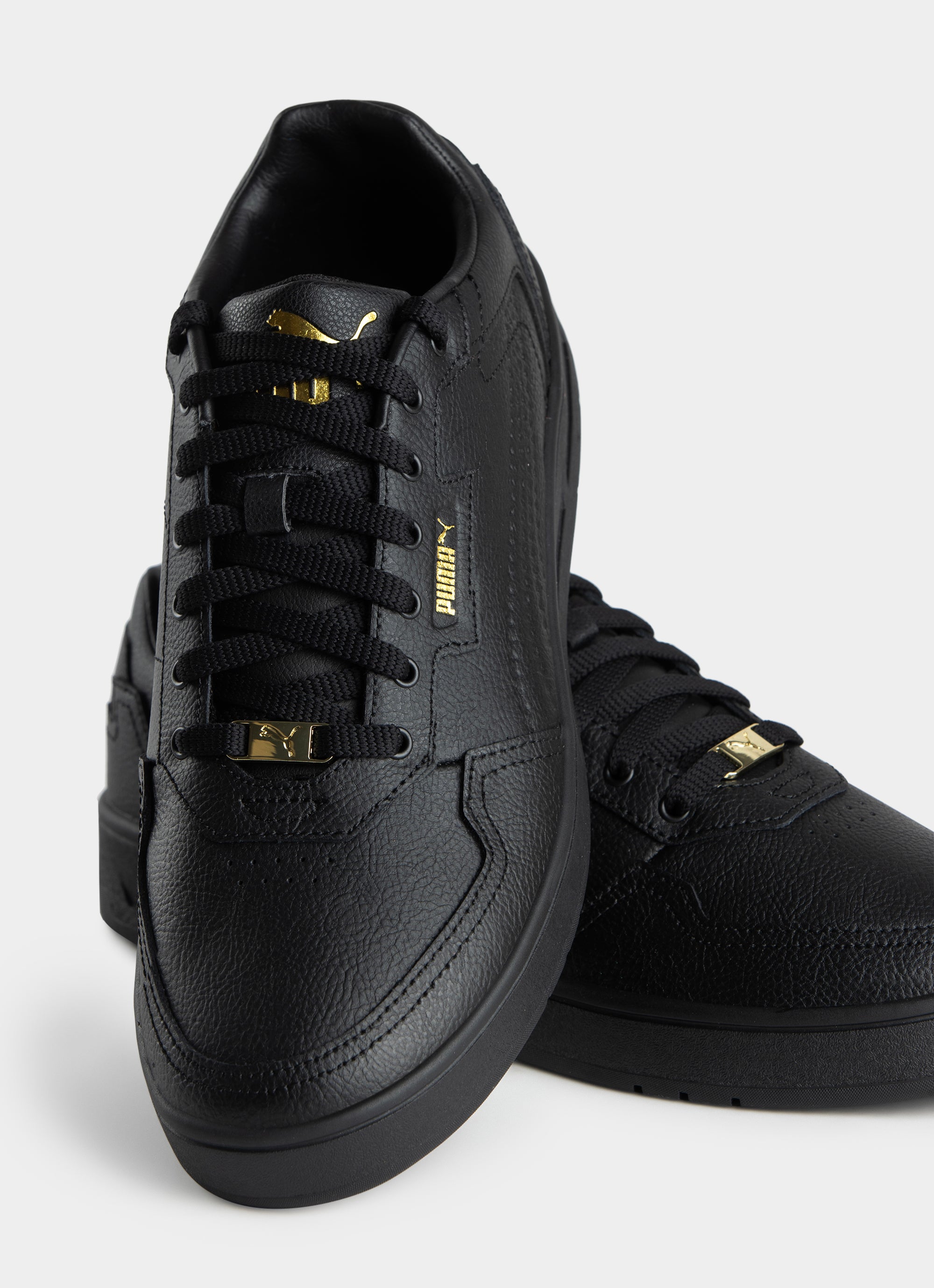 Puma leather classic shoes online